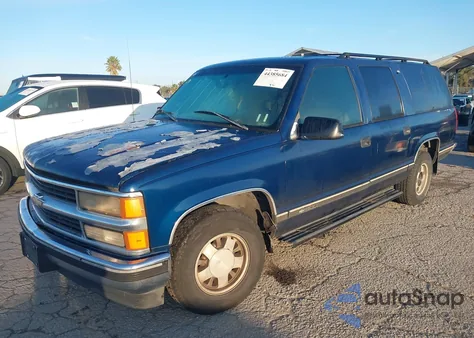 1996 Chevrolet Suburban C1500 z USA, uszkodzony, nr VIN 1GNEC16R5TJ376563